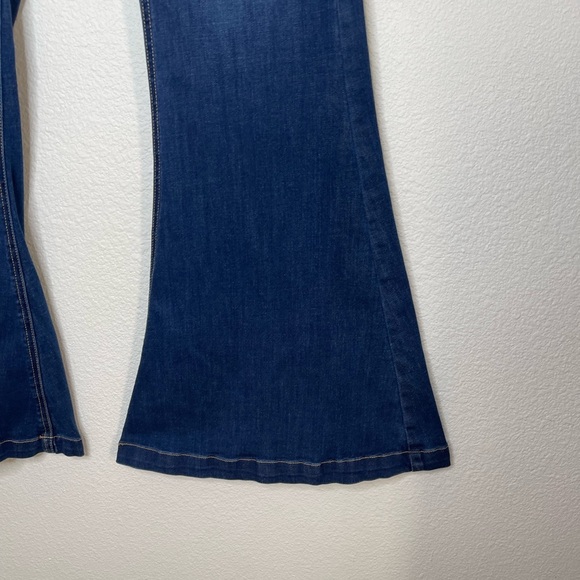 Kancan High-Rise Super Flare Denim Jeans Bell Bottom Hippie Boho Size 29 - Picture 7 of 12